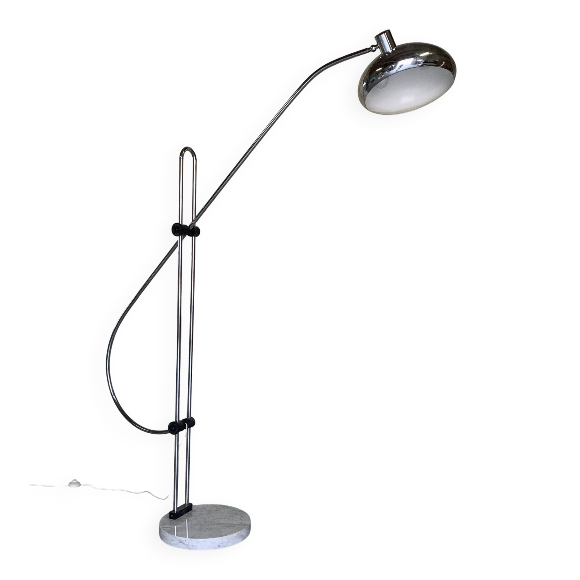 Large adjustable "Arc" lamp in marble and chrome, Italian design from the 1970s.