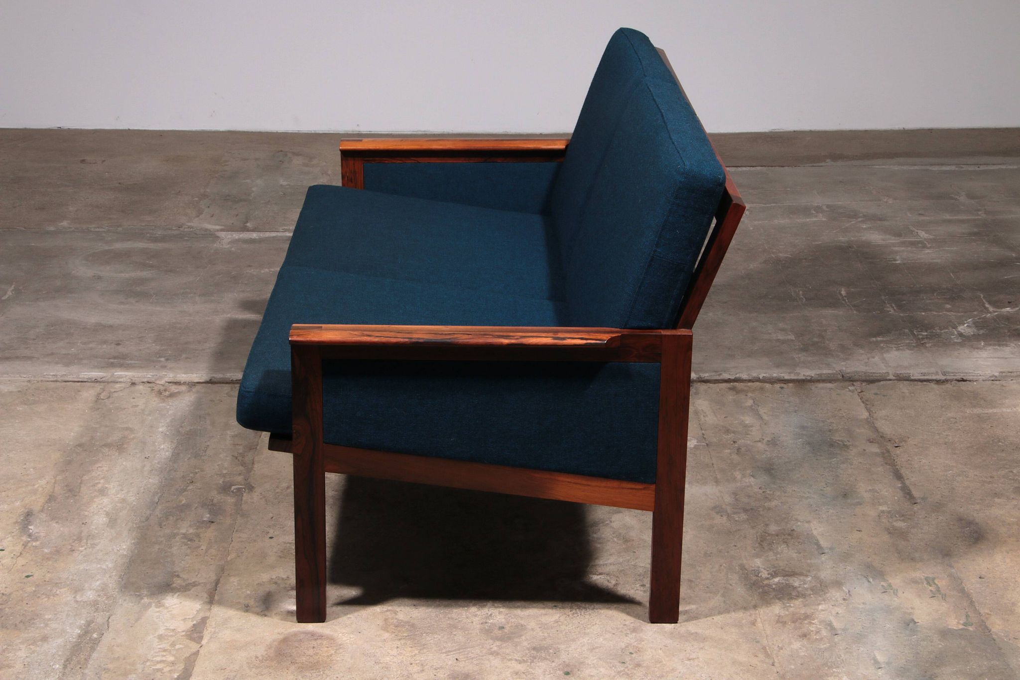 Banc et table Capella par Illum Wikkelsø pour Niels Eilersen, 1960