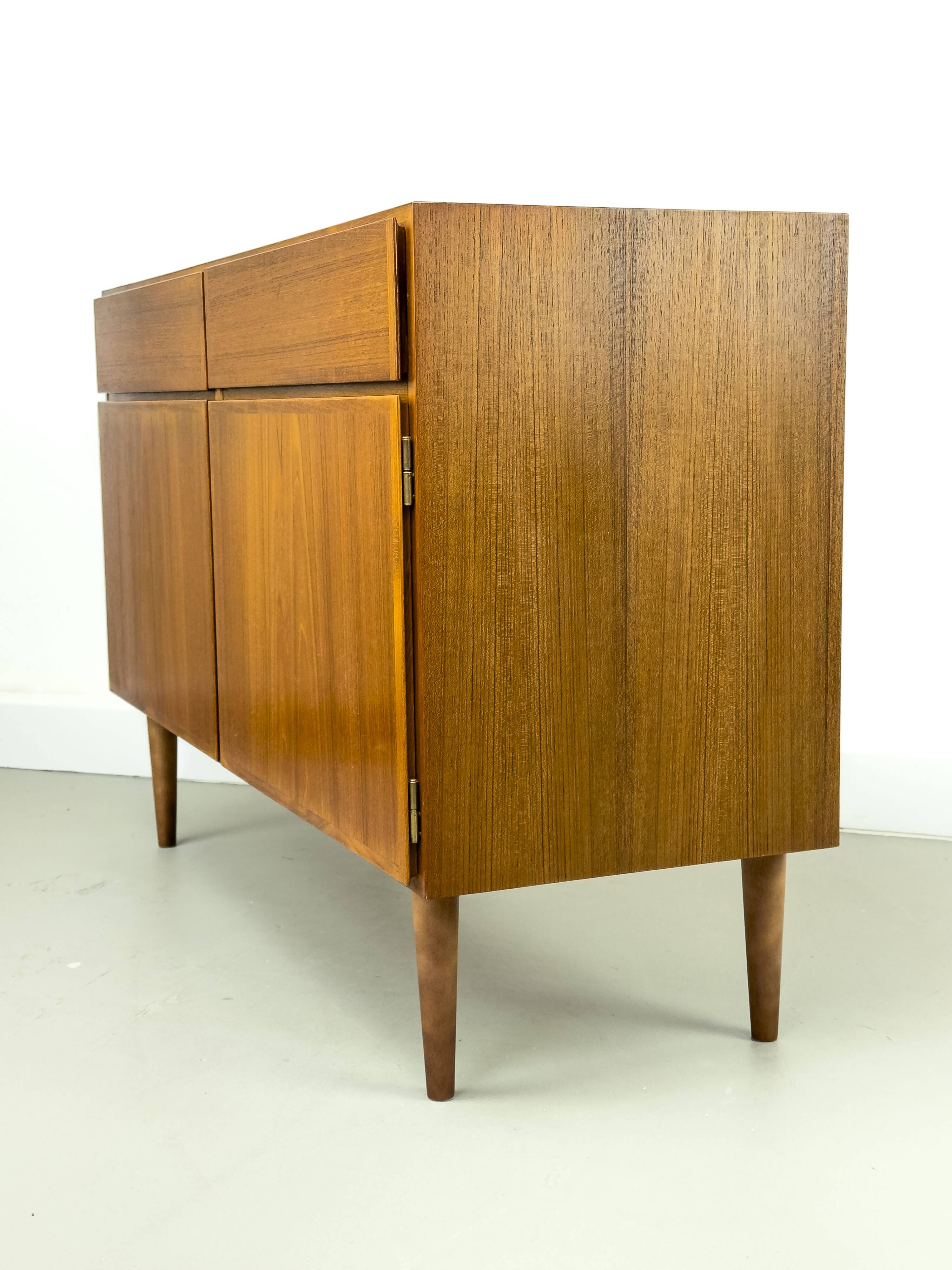 Buffet danois en teck avec tiroirs d'Omann Jun, 1970s