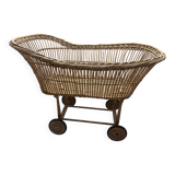 Rattan cradle on wheels