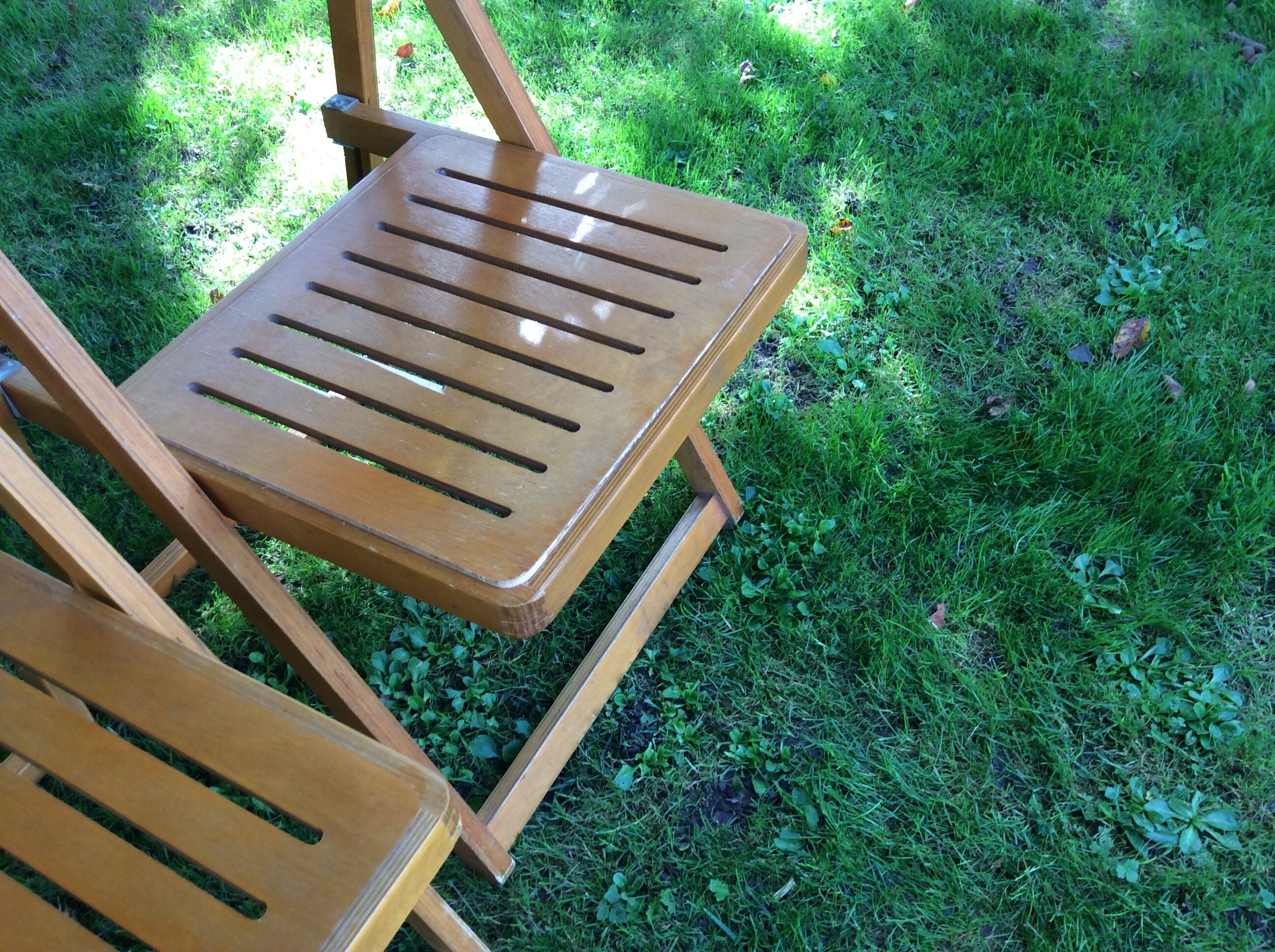 Series of 3 folding chairs