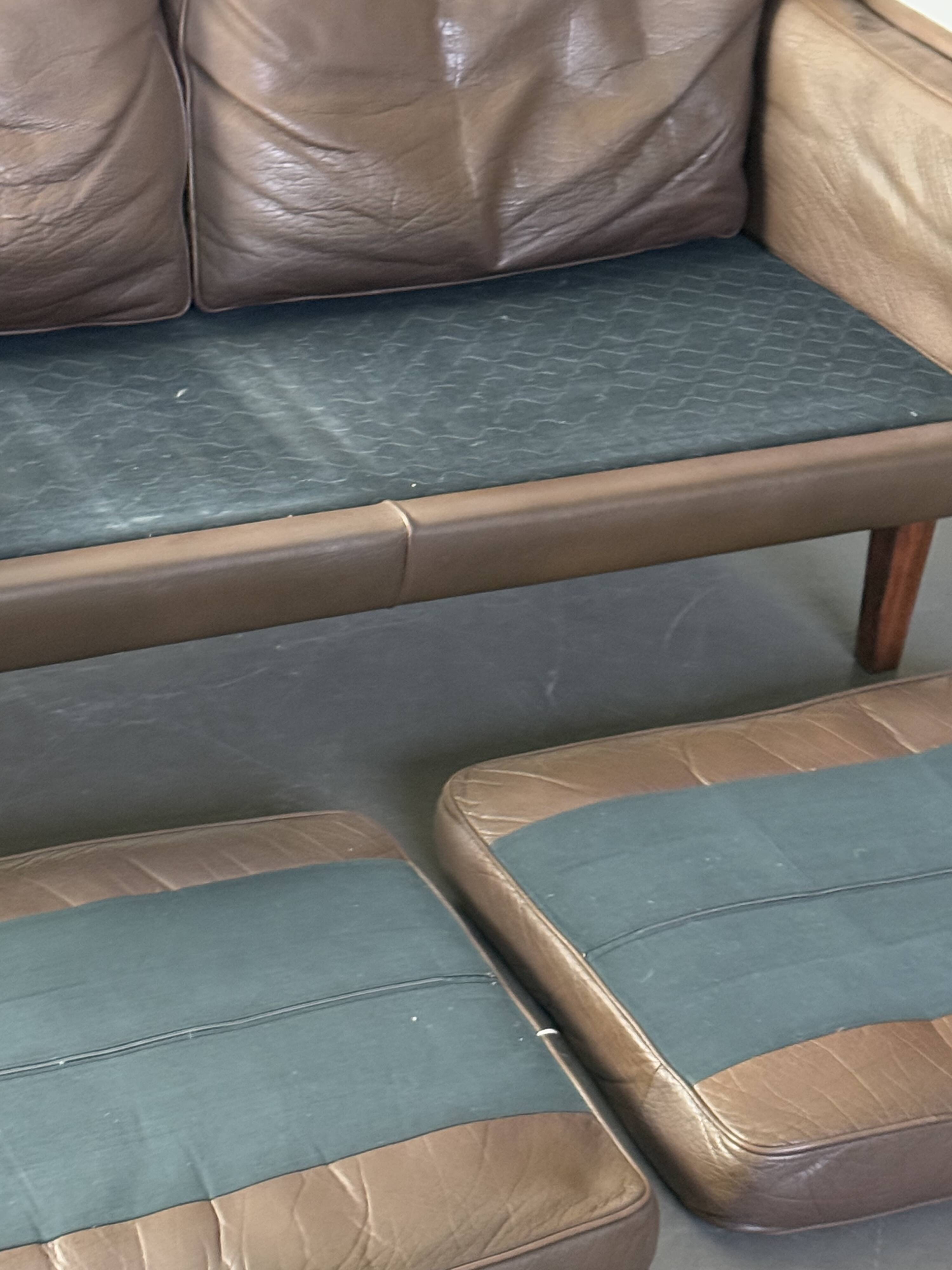 2-seater sofa in brown leather, Illum Wikkelso for Holger Christiansen