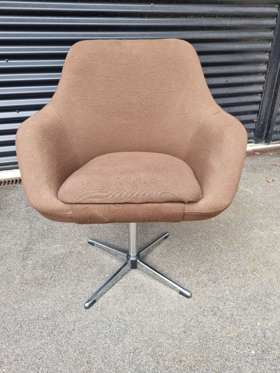 Shell armchair egg 1970