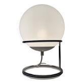 Lampe d’appoint sphérique en acier chromé et verre opaline space age