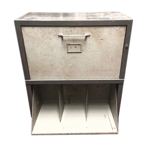 Meuble d'archive en métal