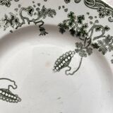 8 flat plates in iron earth "Modern Style" Saint Amand early 20th century