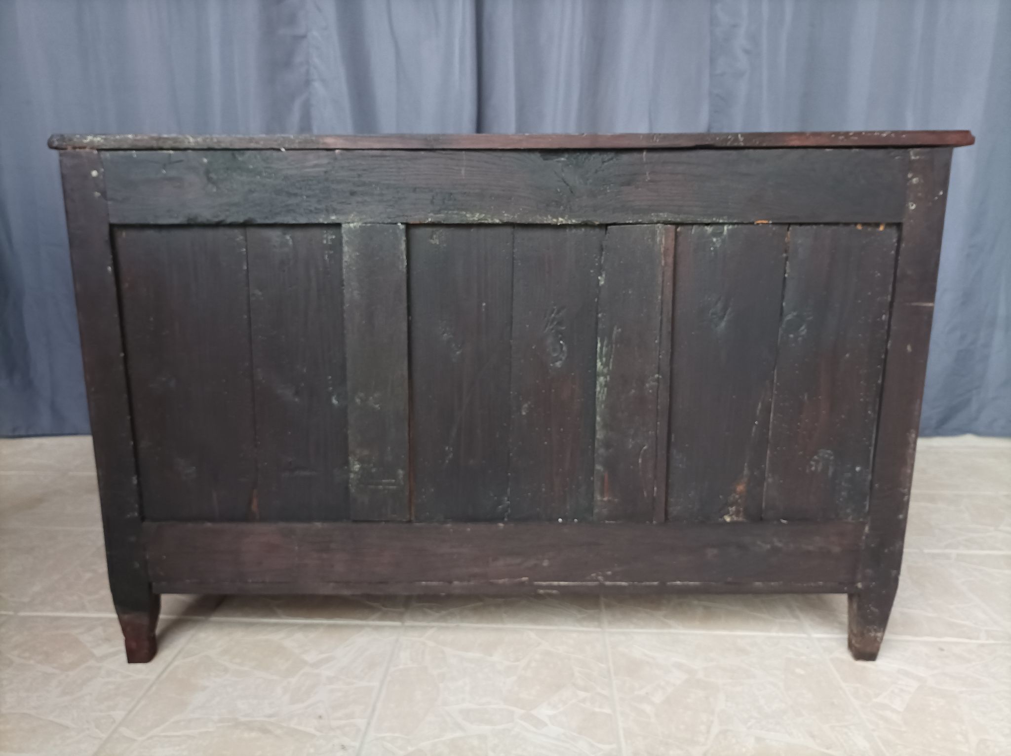 Louis XVI chest of drawers 18th