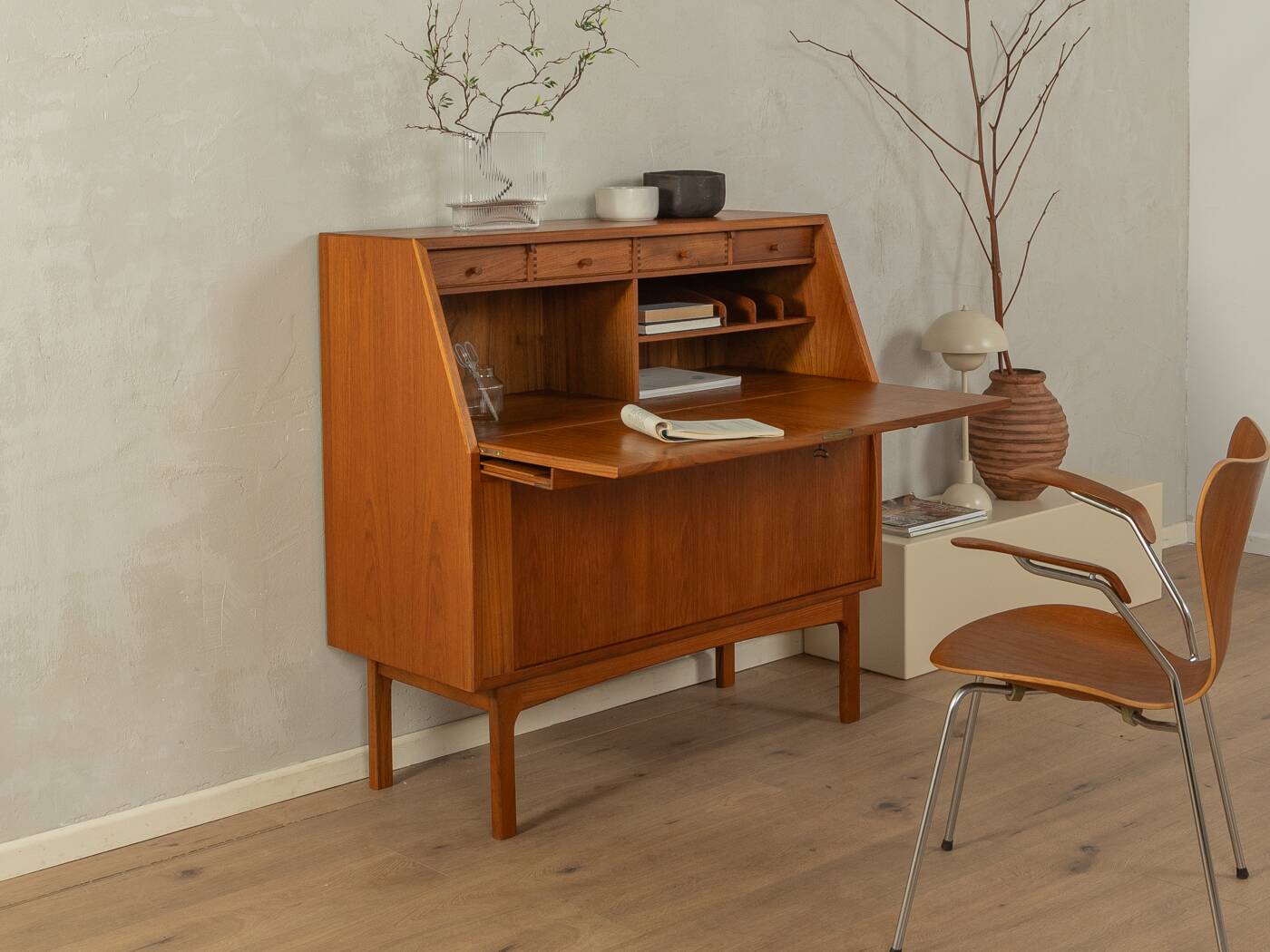 1960s Bureau, Bernhard Pedersen & Søn