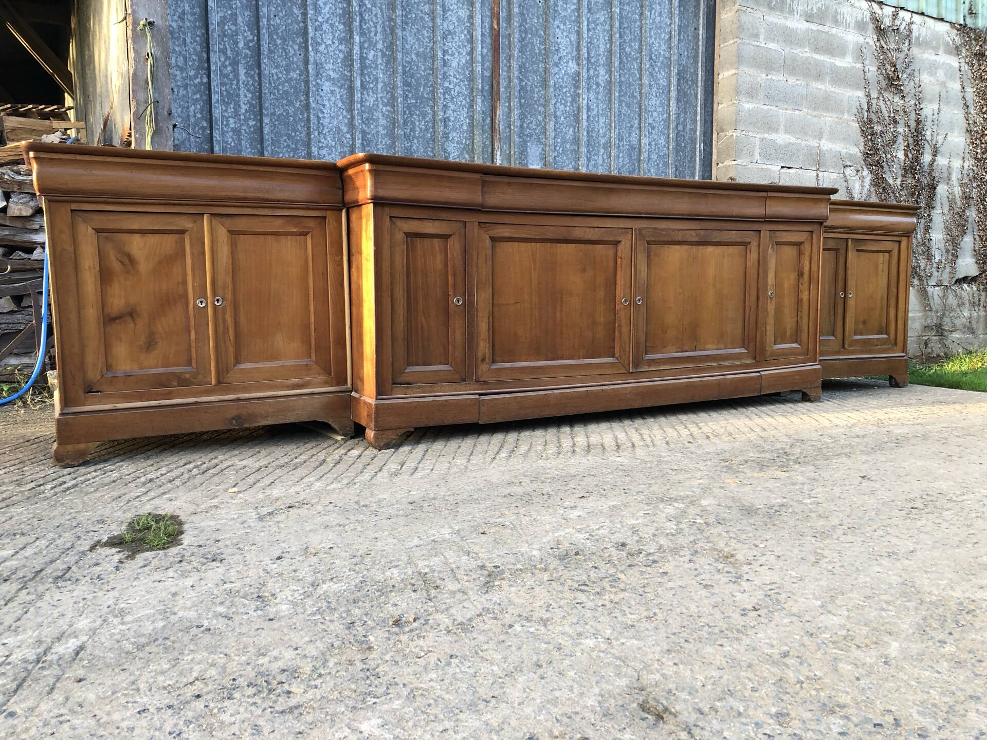 Buffet enfilade boiserie Louis Philippe en cerisier