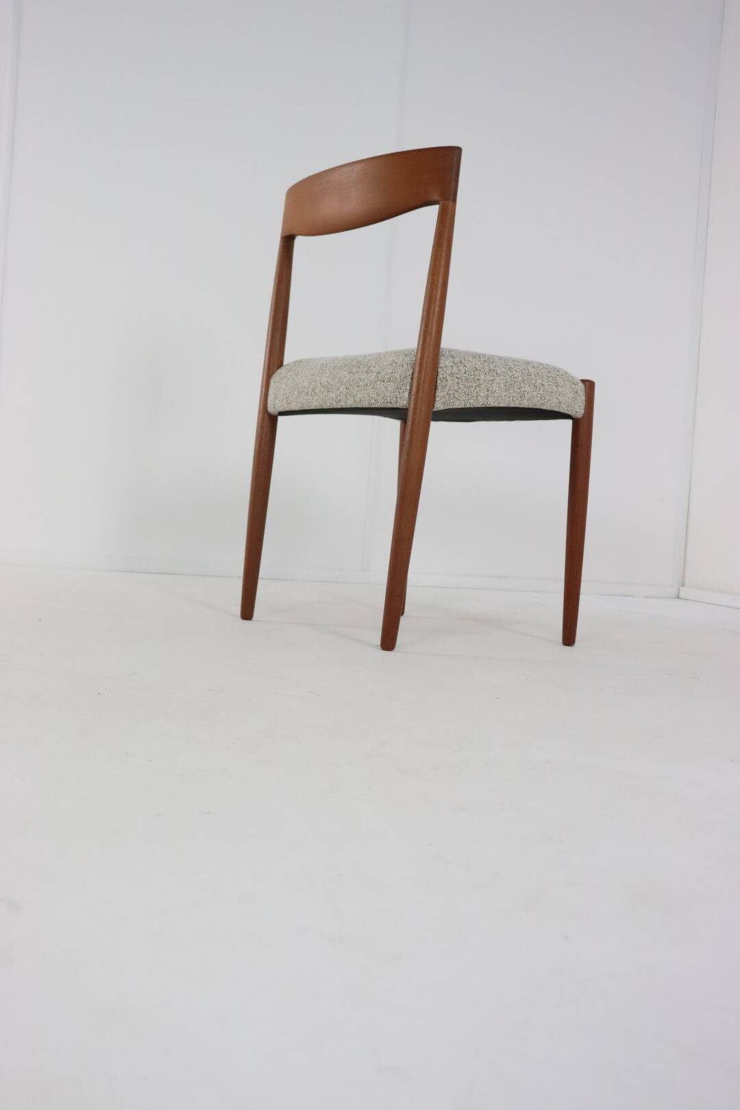 Set of 4 JCA Jensen chairs ‘Hornum’ design danois