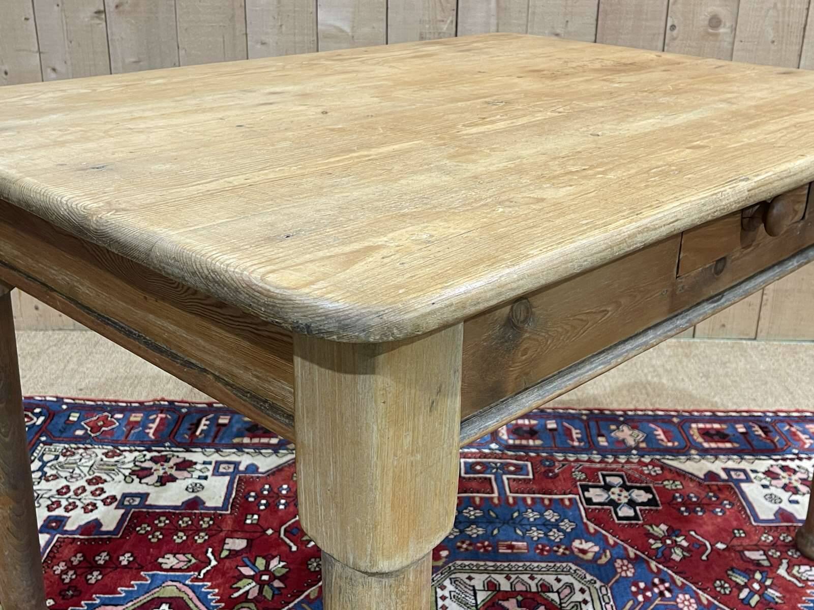 19th century English fir farmhouse table with one drawer