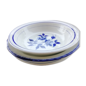 Trio of hollow dishes blue tones