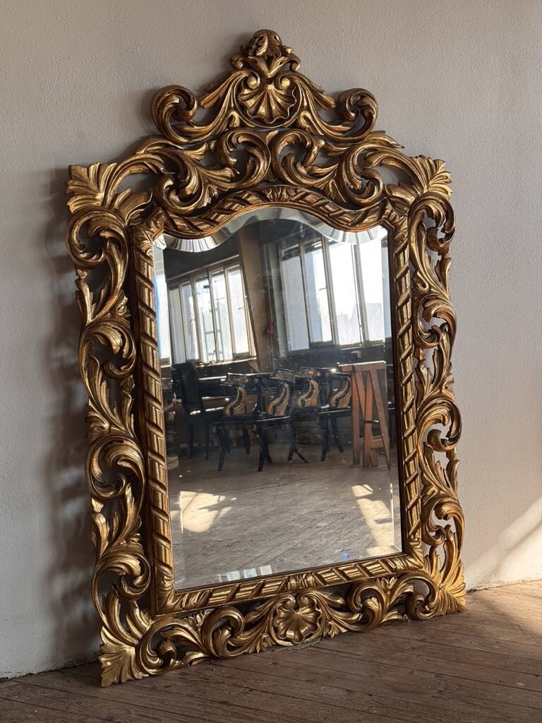 Large Italian Florentine gilt mirror, late 19th century, 170x112cm
