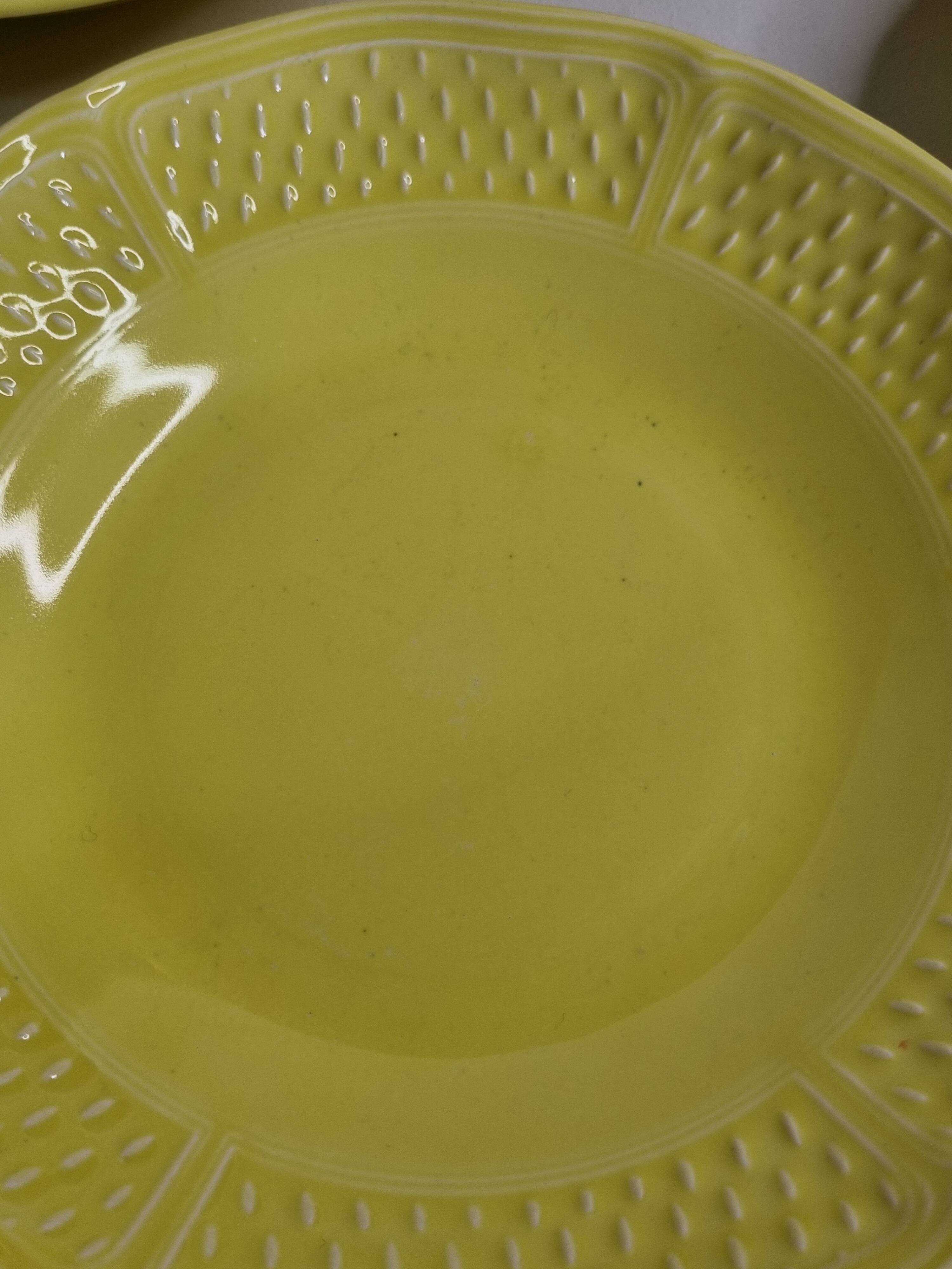 Set of six yellow soup plates with grains of rice, "Bon vivant", Gien, 21 cm