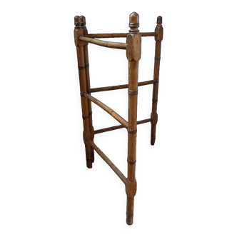 Towel holder