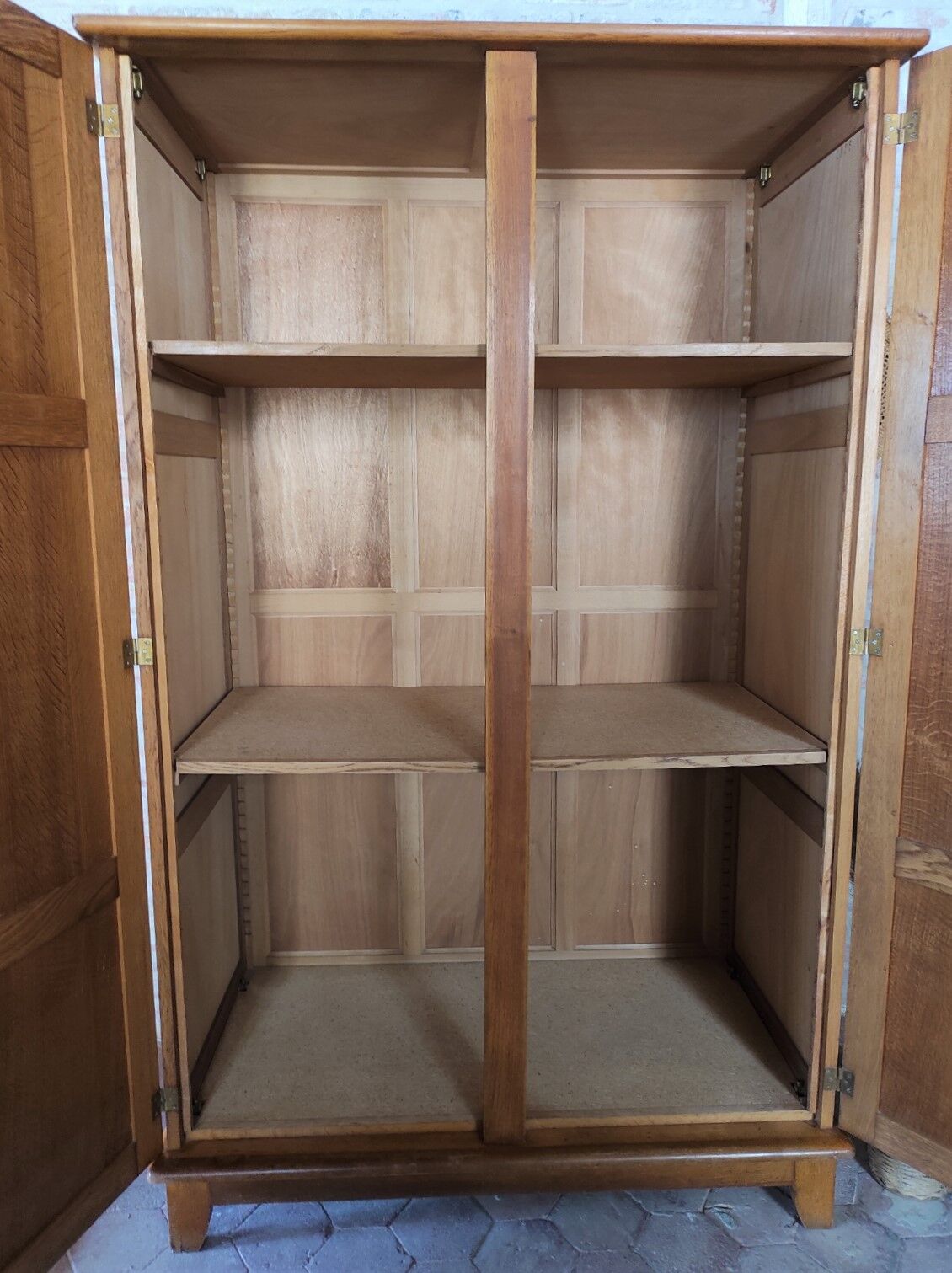 Armoire