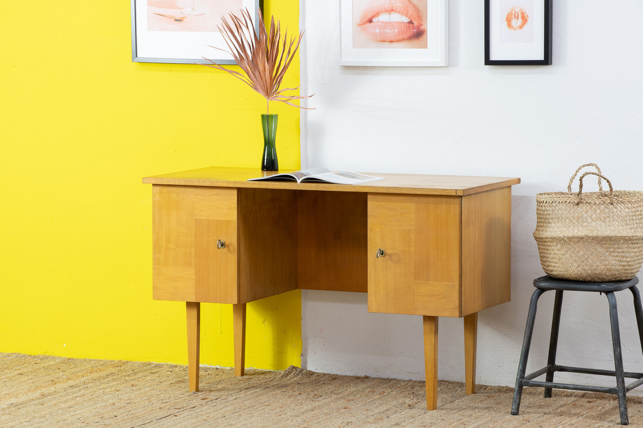 Vintage Scandinavian Office – 120 cm