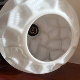 Lampe à suspension vintage, vermoedelijk Peill & Putzler, verre opalin avec relief