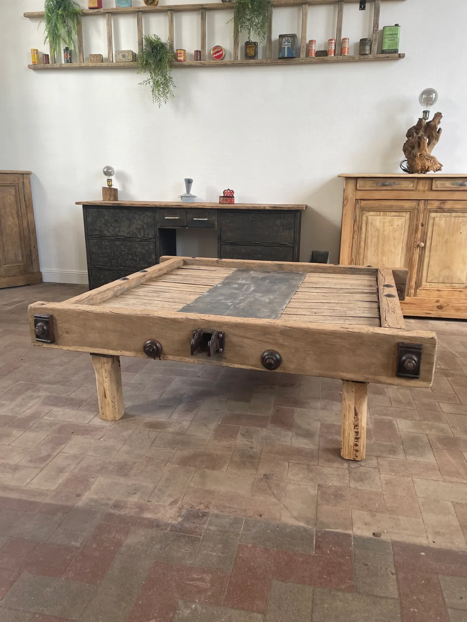 Table basse campagne atypique