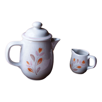 Coffee maker and milk jug of the Ateliers d'art du Revernay