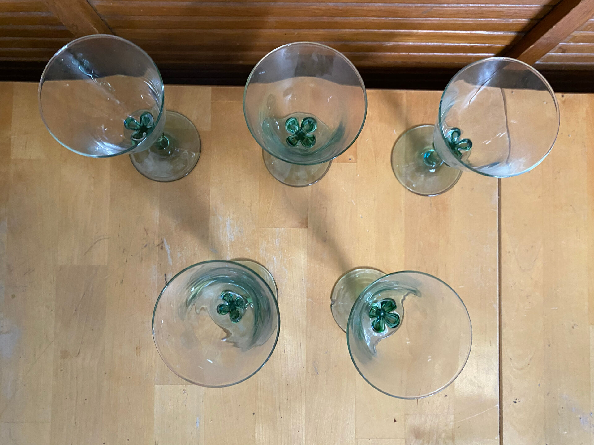 Série 5 verres à pied luminarc verre transparent & vert émeraude vinta