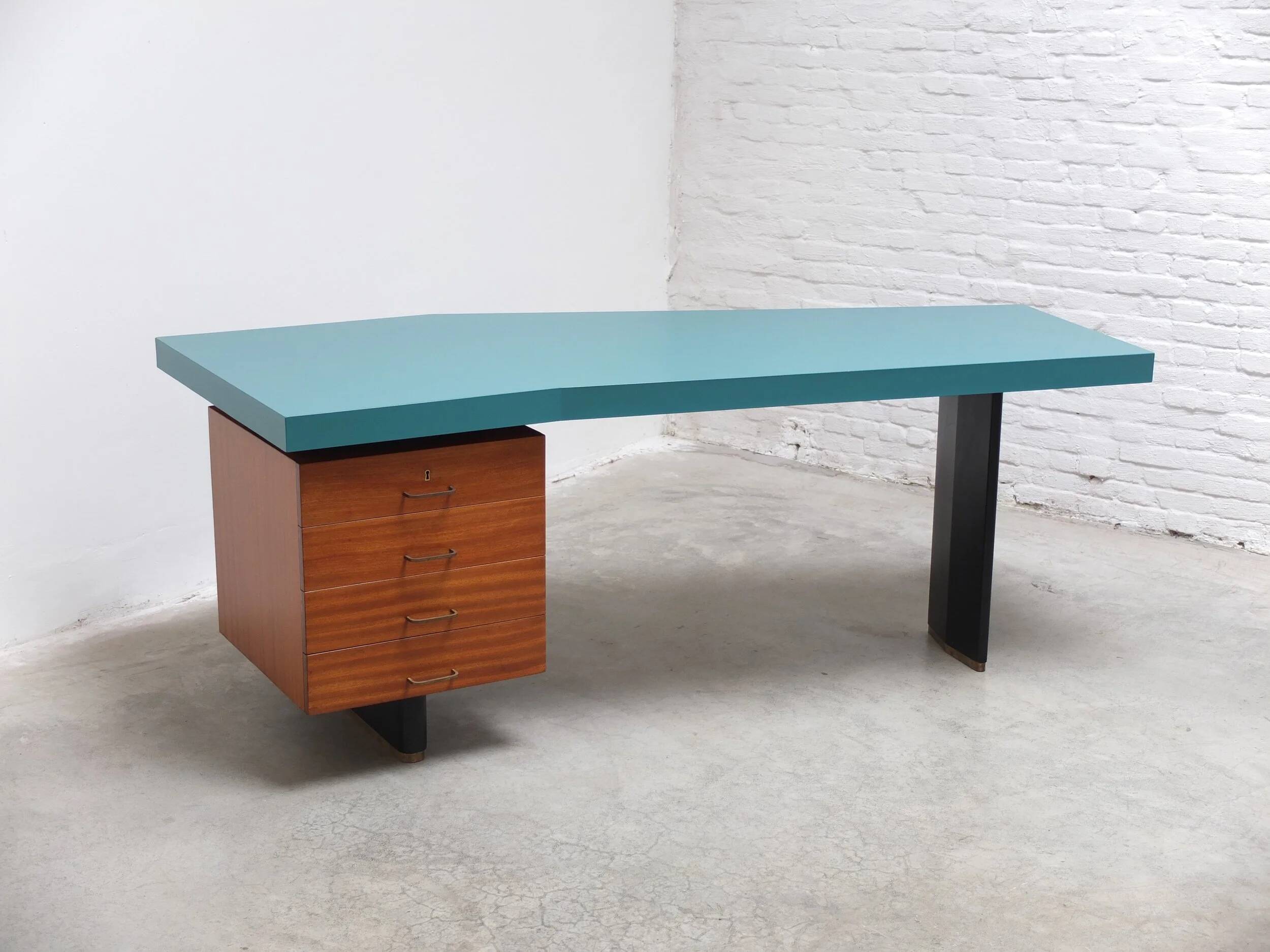 'Boomerang' ultra-rare desk by Jos De Mey for Van Den Berghe-Pauvers, 1960s.