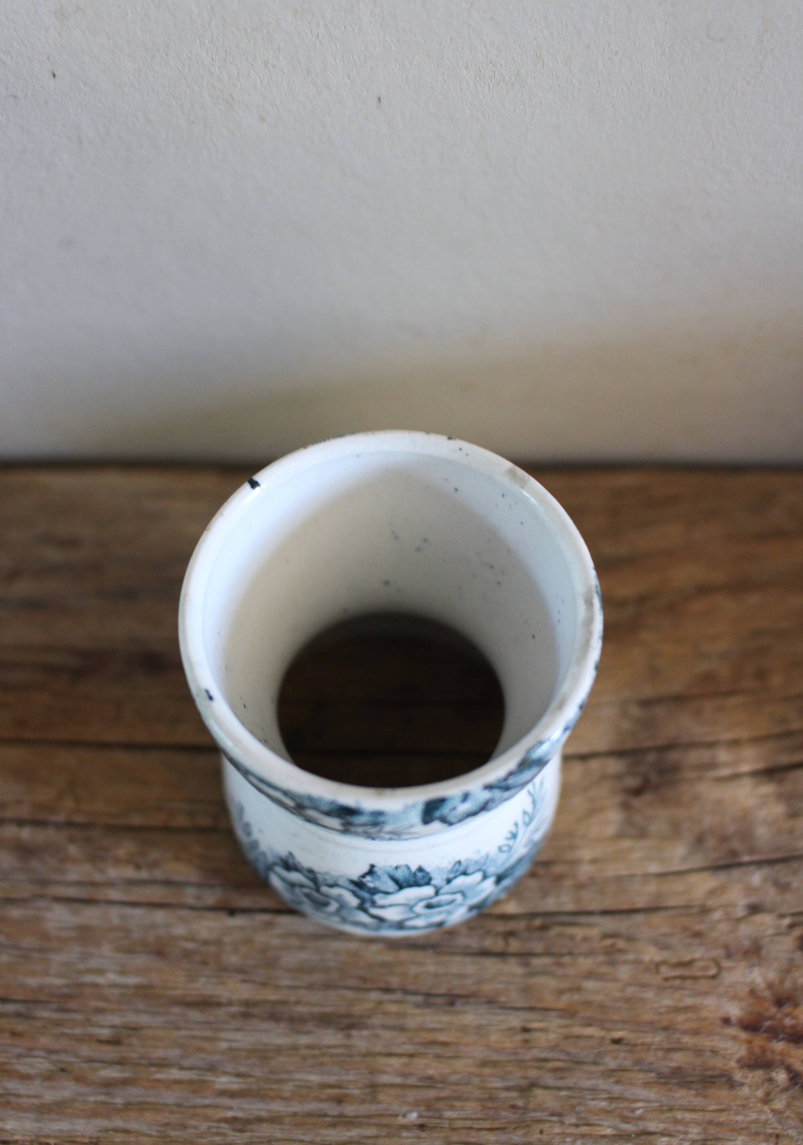 Diabolo egg cup Terre de Fer blue flowers