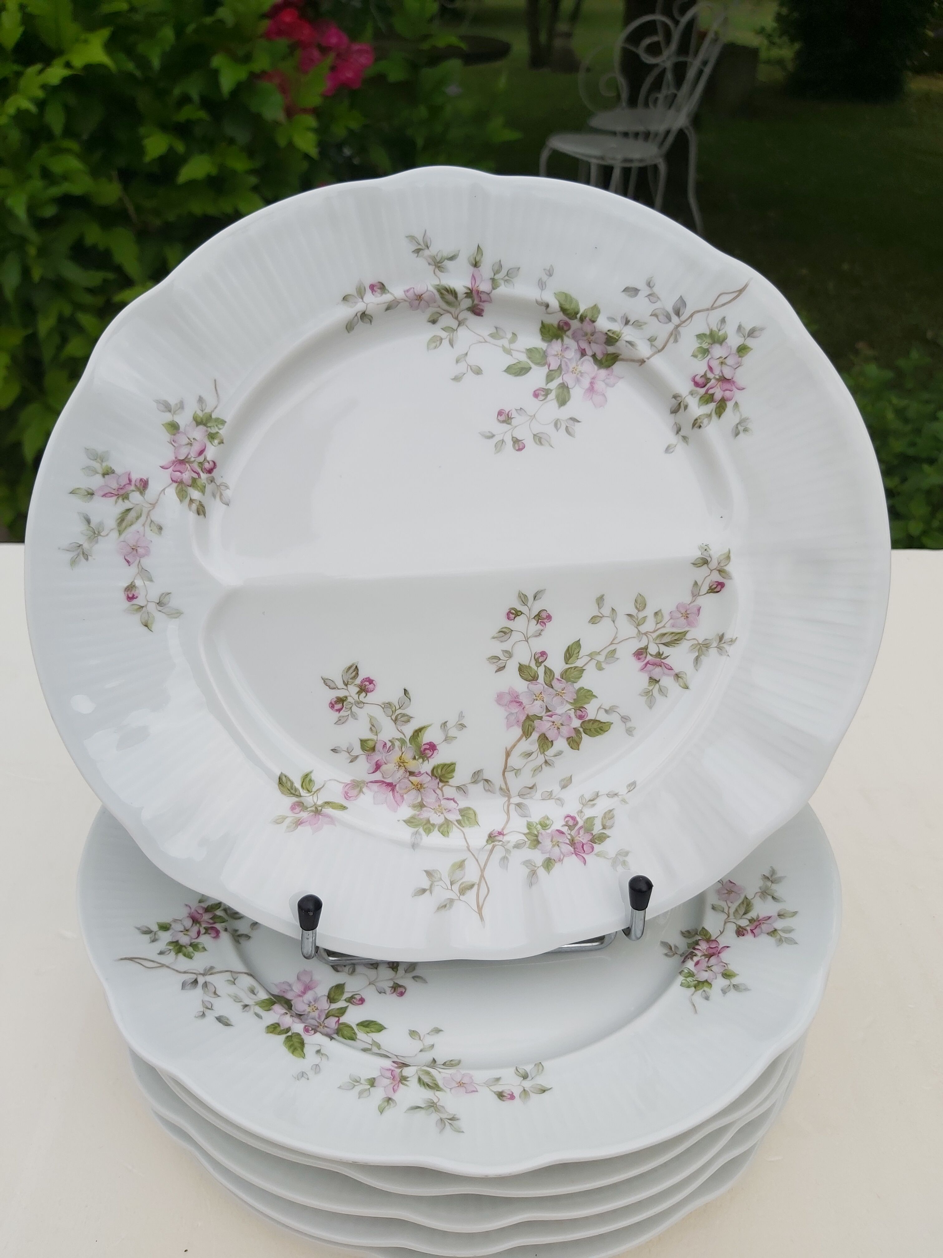 6 pillivuyt porcelain compartment plates