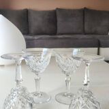 Lot 4 x White wine glasses with flared necks. Crisscross/water drop patterns..