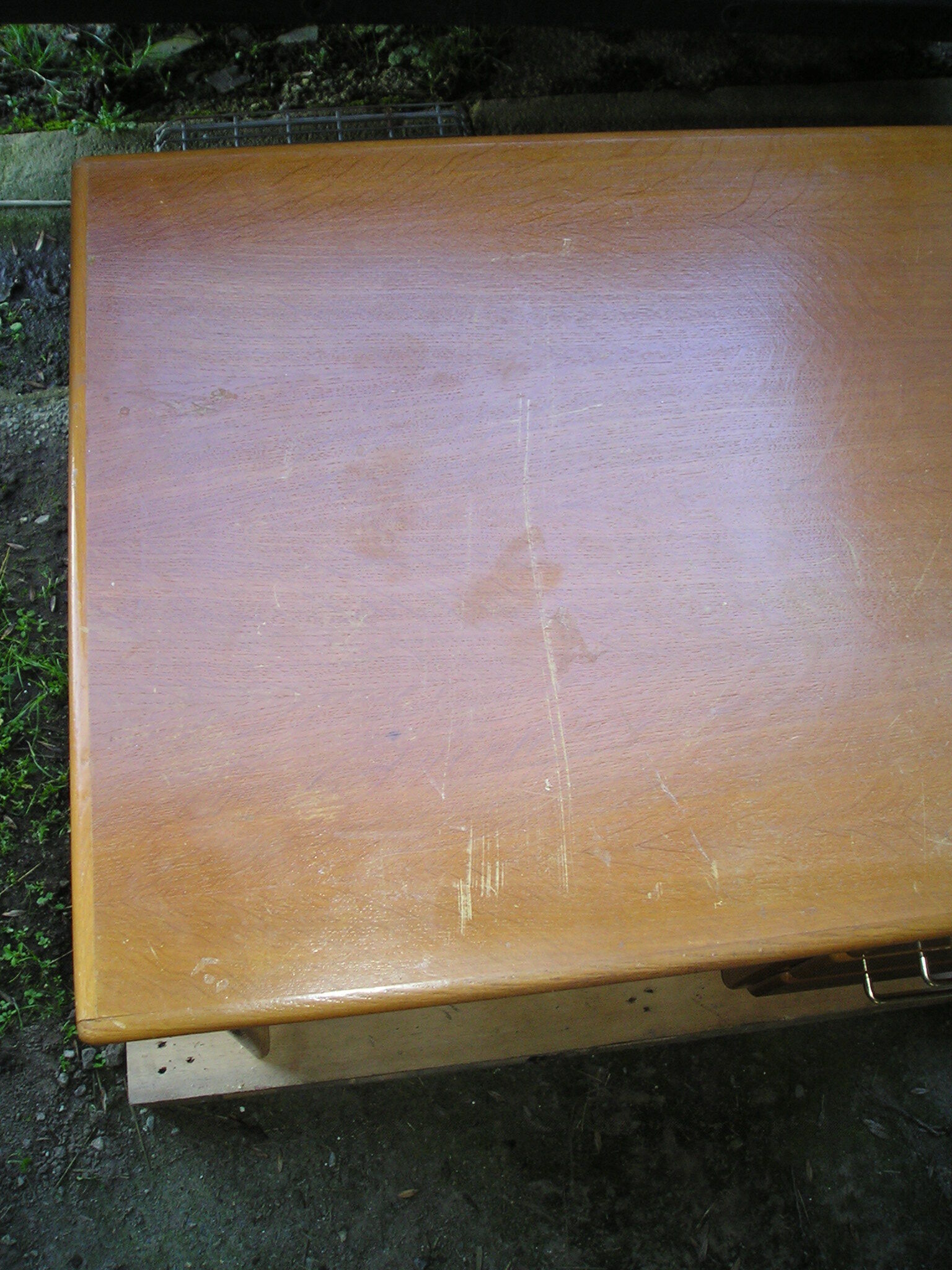 Bureau en chêne à 5 tiroirs années 70
