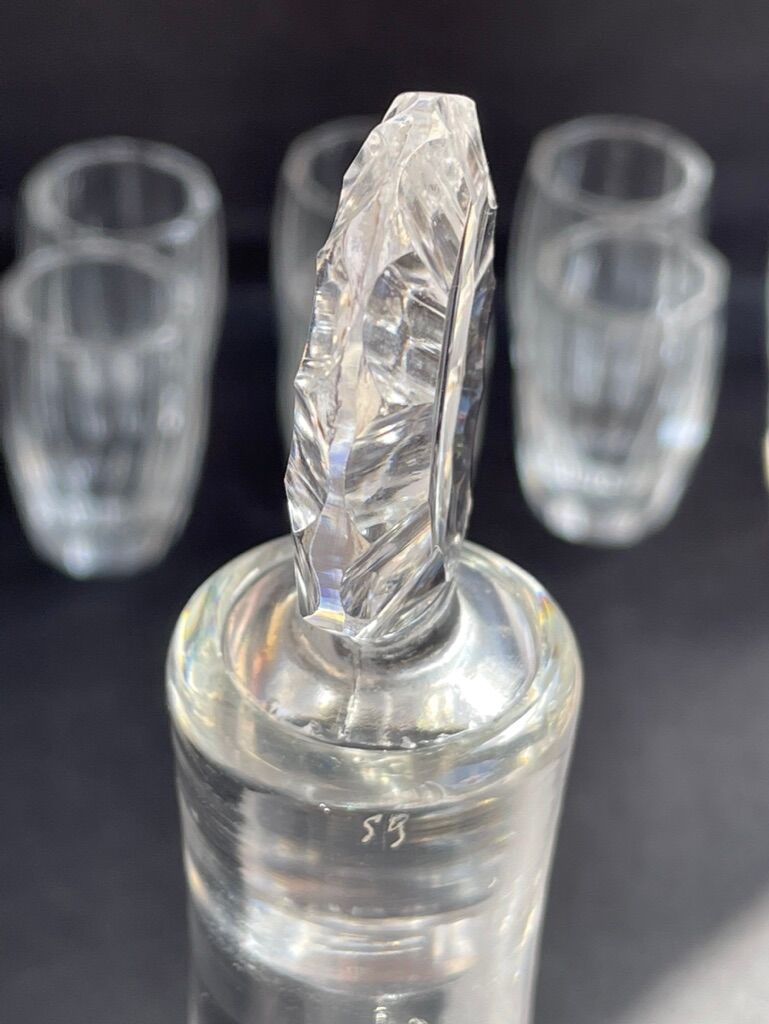 Liquor cabaret - Art Deco - Blown and cut crystal, mahogany or ebony macassar and stainless steel