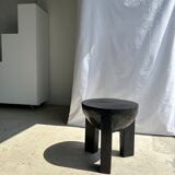 Monoxyl sofa end in black mango tree tripod half-sphere tray h:45 d:44