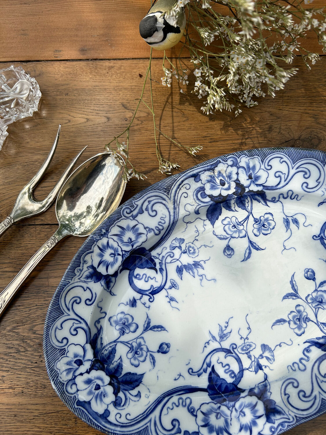 Oval dish Flora Creil and Montereau 1880