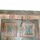 Porte indienne jaune verte sculptée Rajasthan ancienne patine d'origine vieux teck