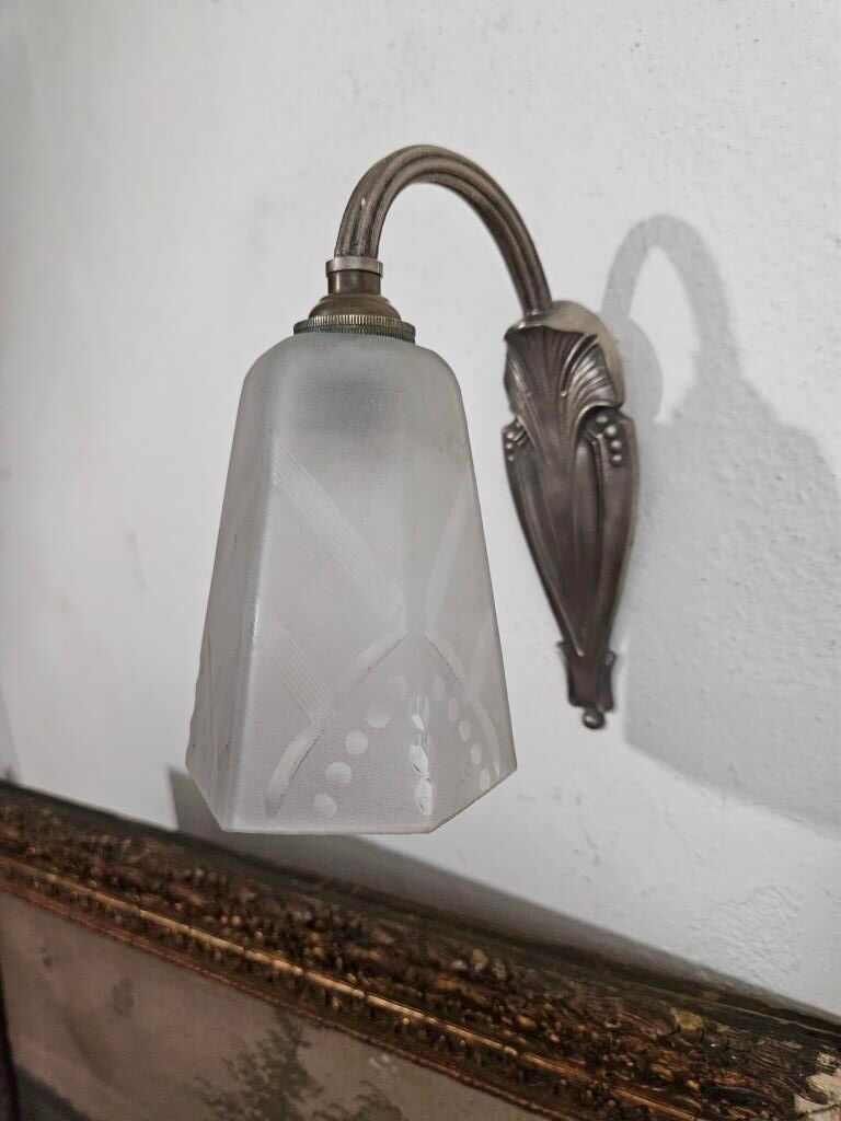 Art Deco wall lamp