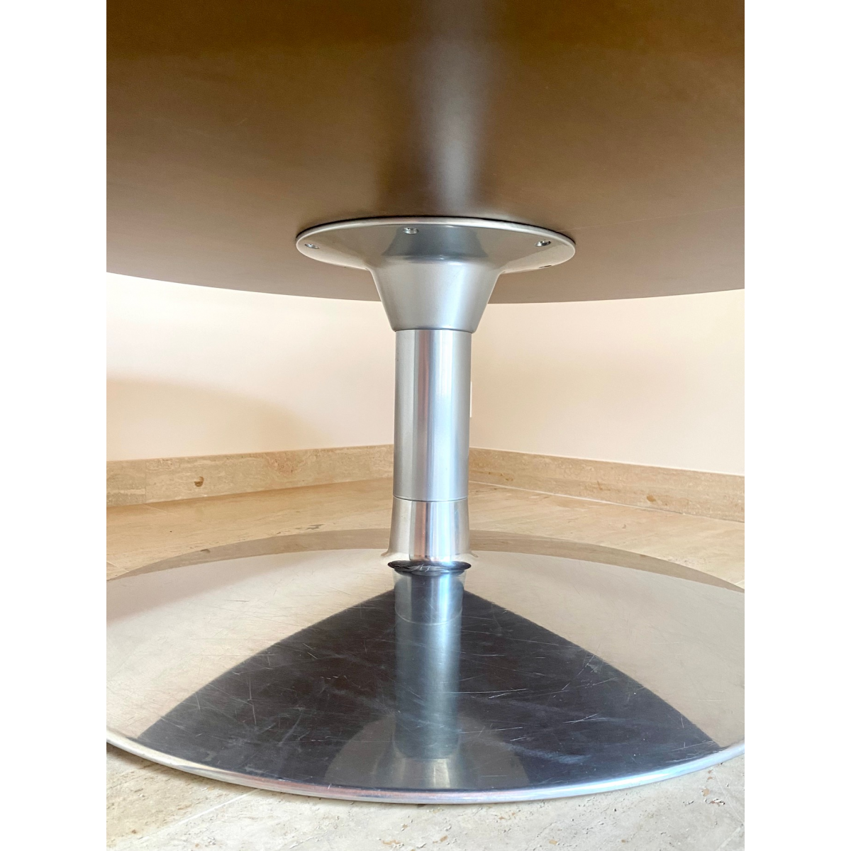 Round coffee table by Pierre Paulin for Artifort, 1990