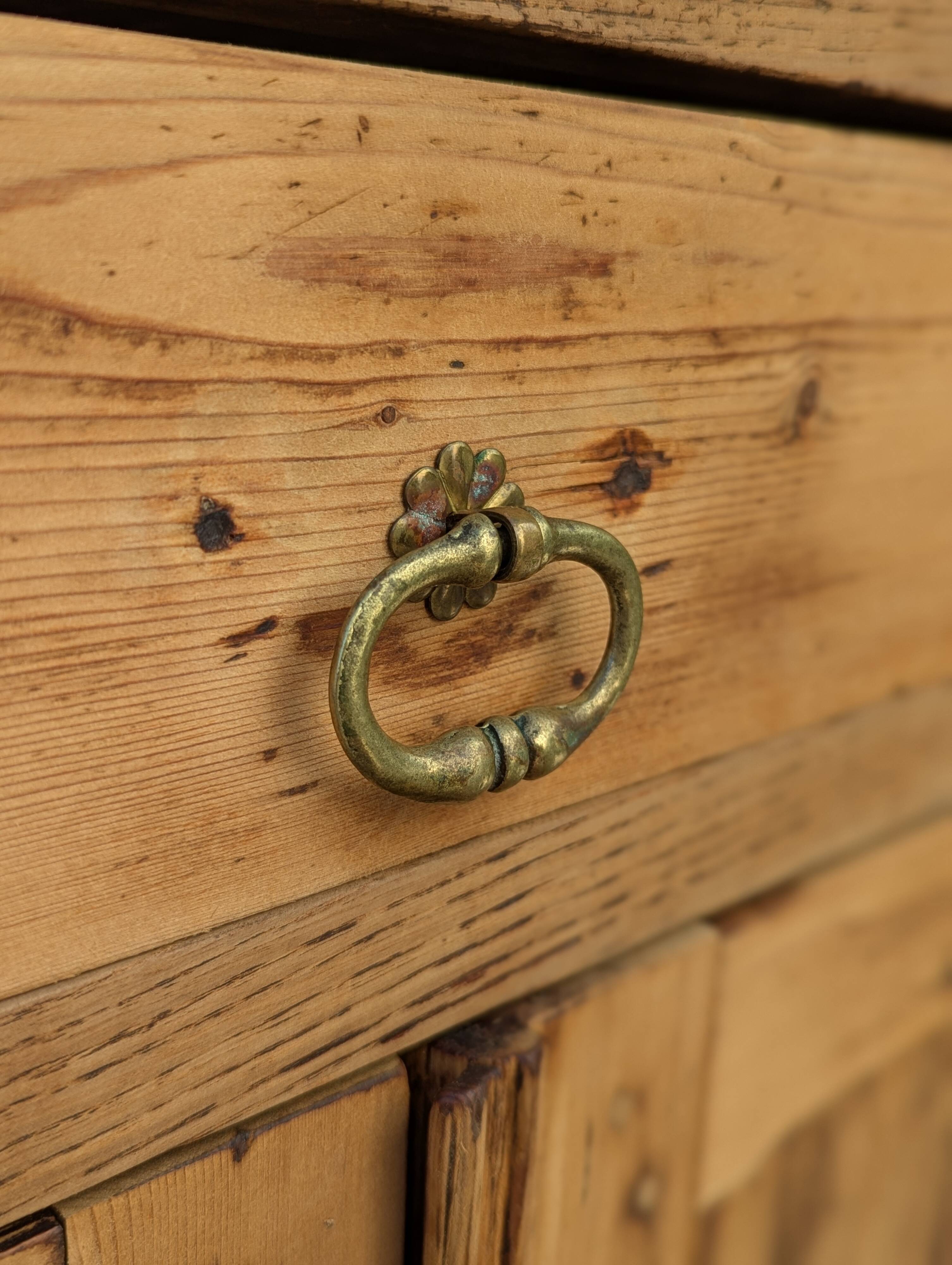 Standing man's wardrobe