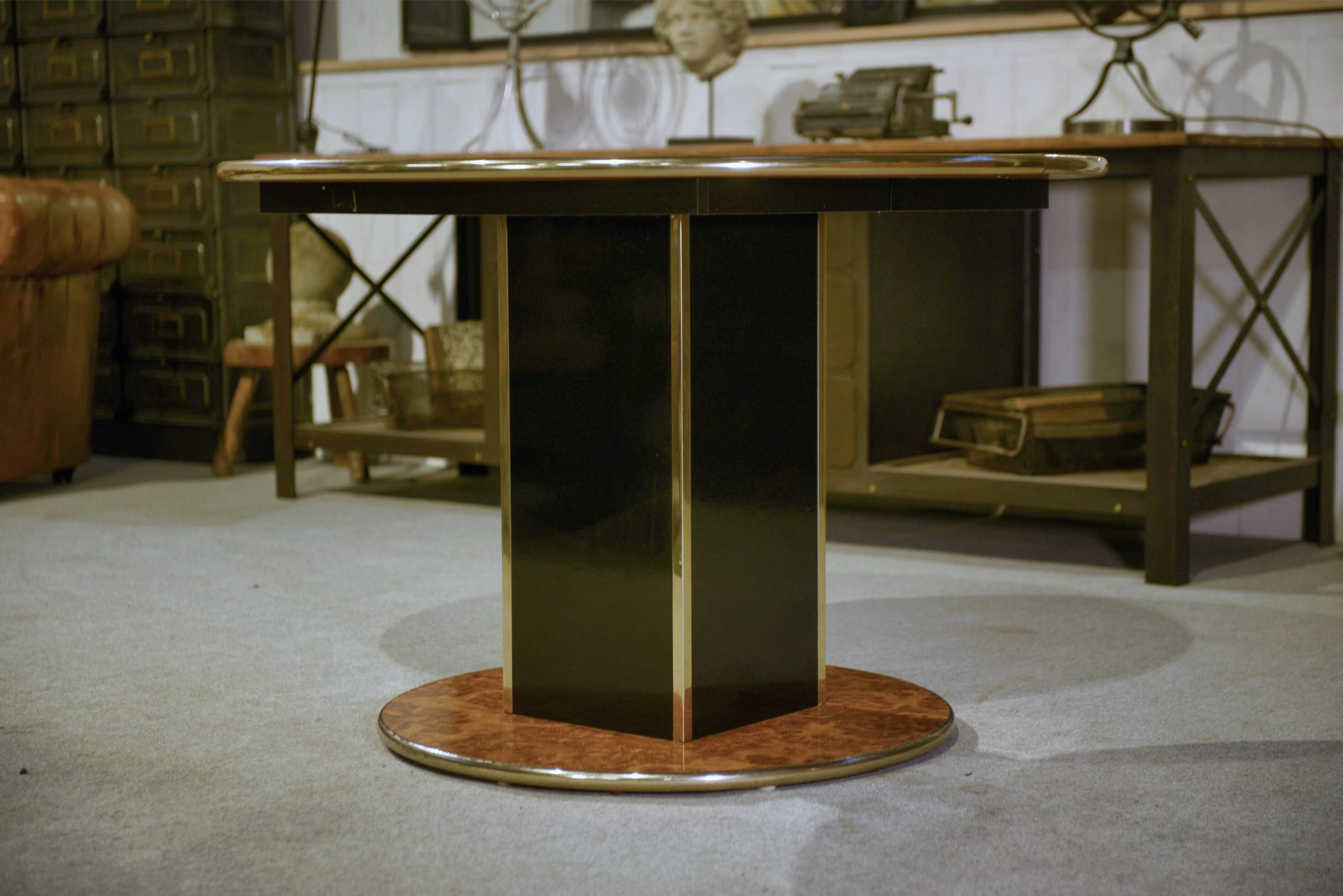 Circular table in the style of Willy Rizzo 1970s