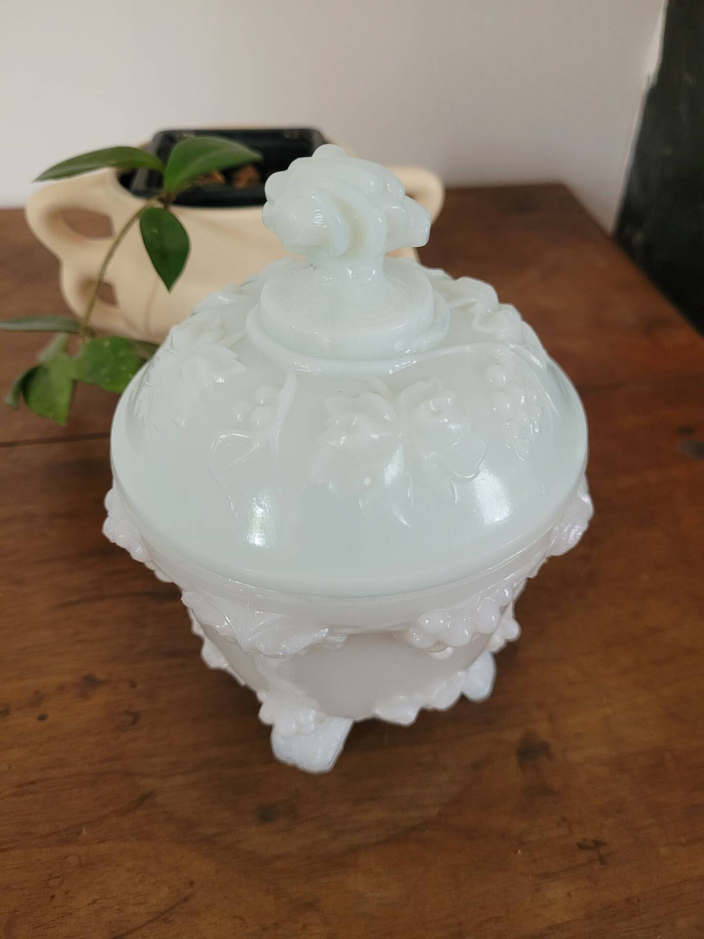White opaline bonbonnière with floral decoration