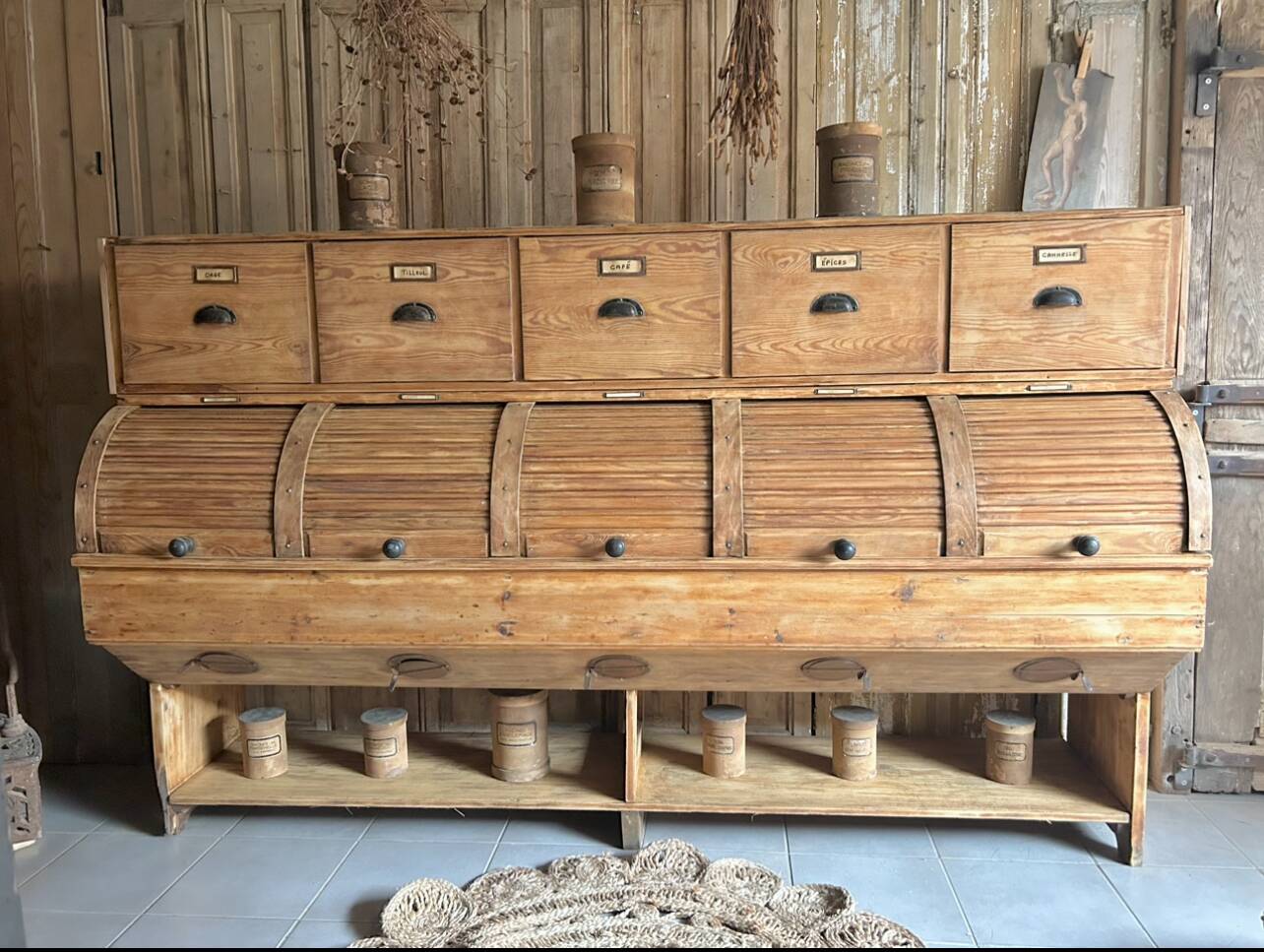 Exceptionnel meuble grainetier