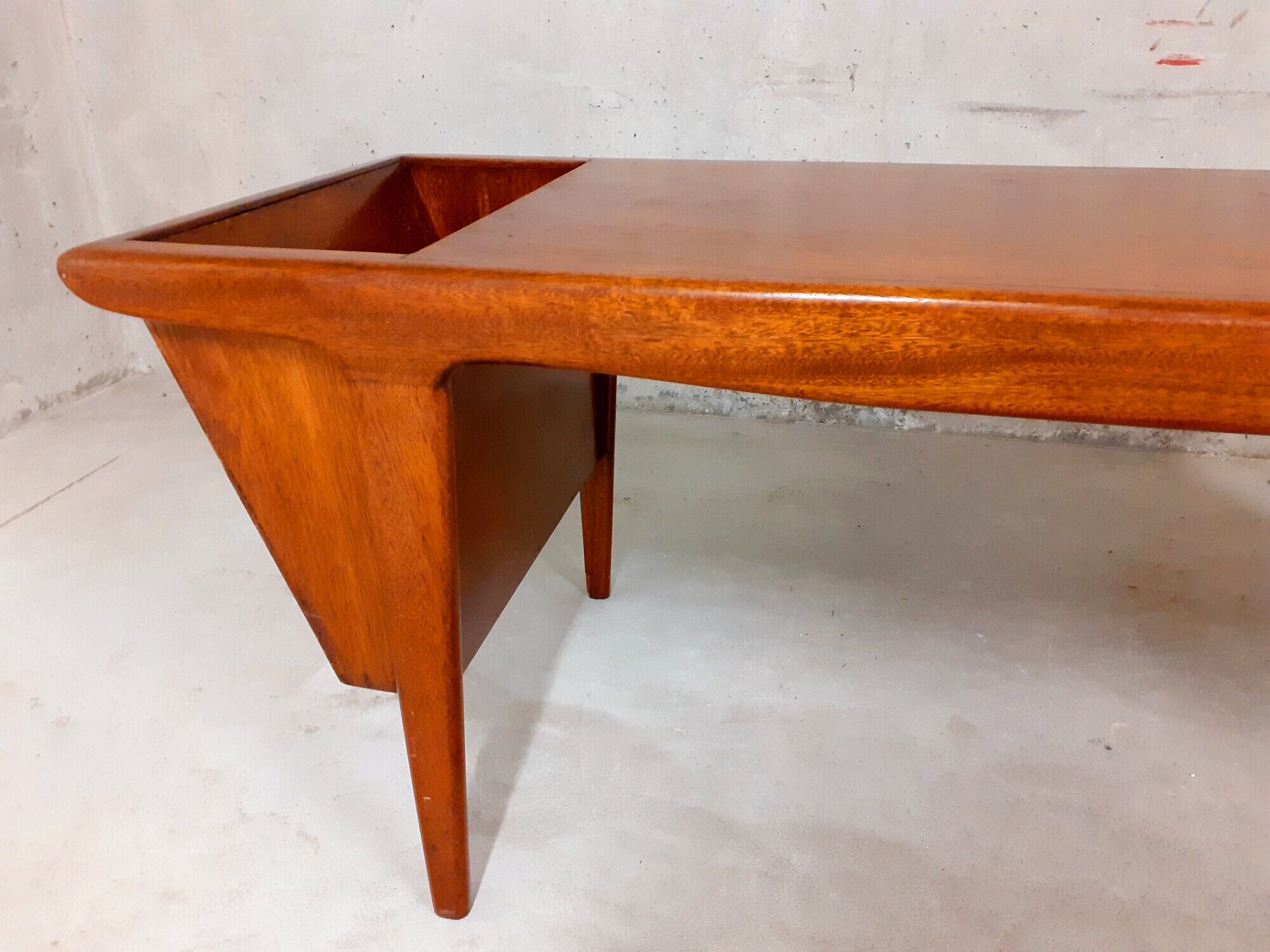 Scandinavian coffee table vintage 50s 60s in teak with magazine holders
