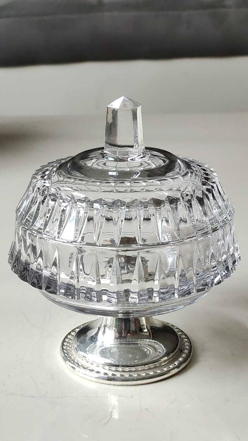 Antique cut crystal sugar bowl diamond point motifs on a metal base