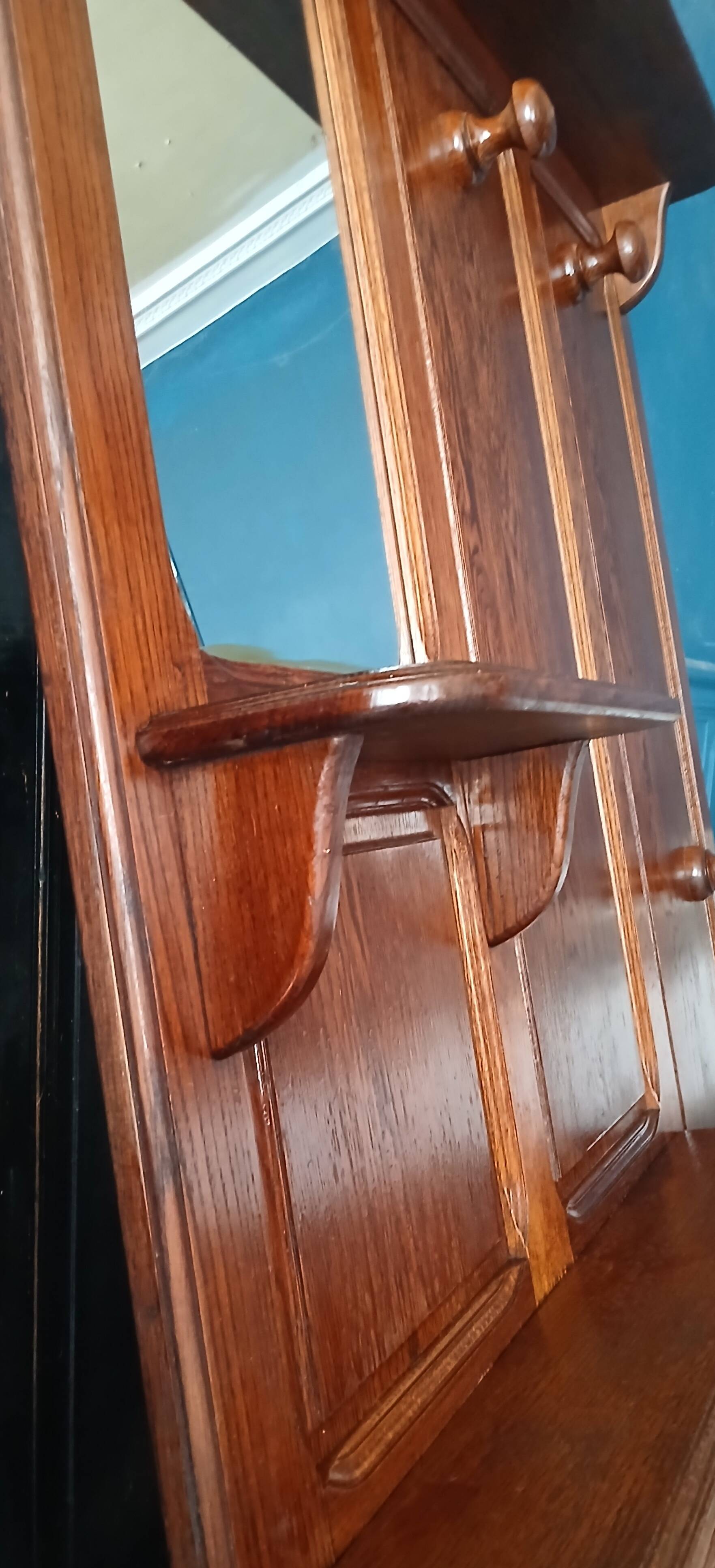 Entrance hall wardrobe in solid oak, pegged, circa 1940.