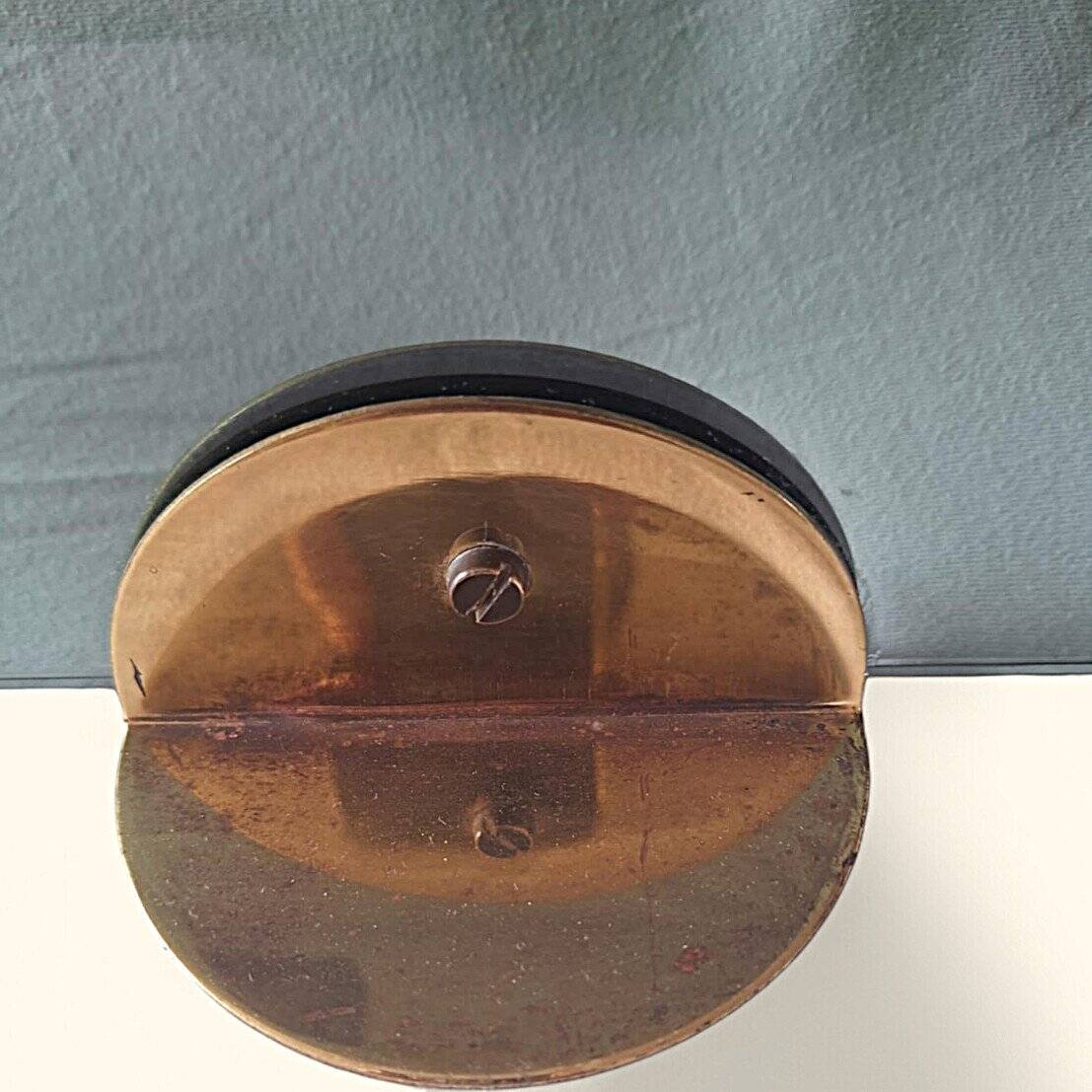 Fire screen / tempered and tinted glass fireplace screen in bronze/copper. 1970s
