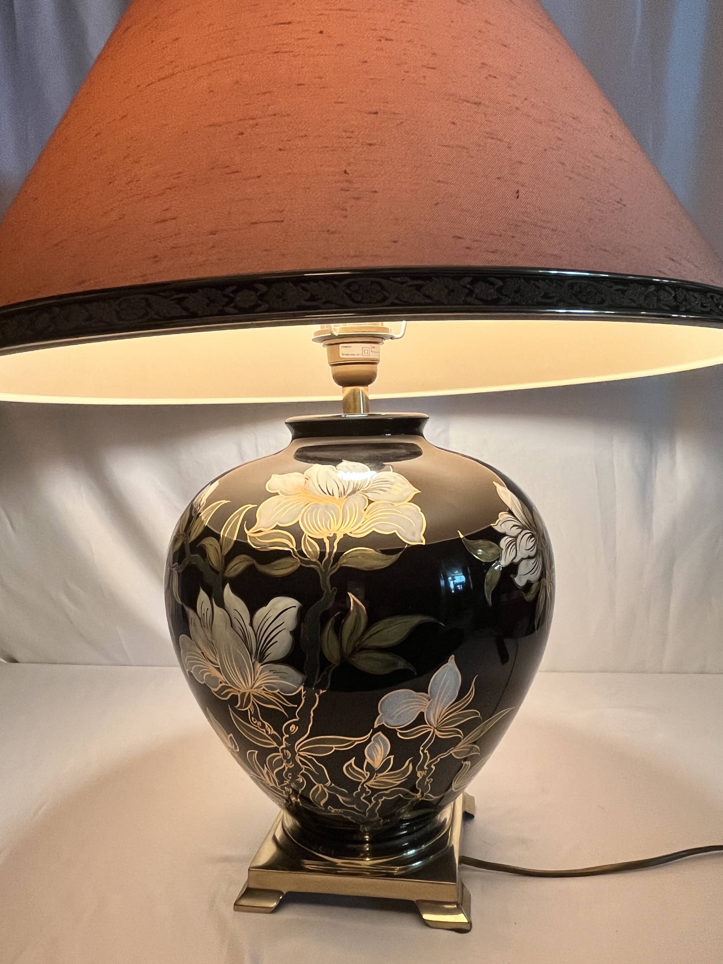 Important English porcelain lamp signed Drimmer 1989