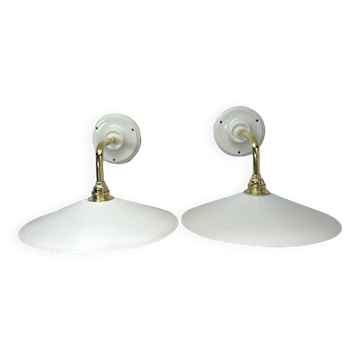 Appliques en opaline blanche
