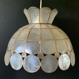 Mother-of-pearl suspension