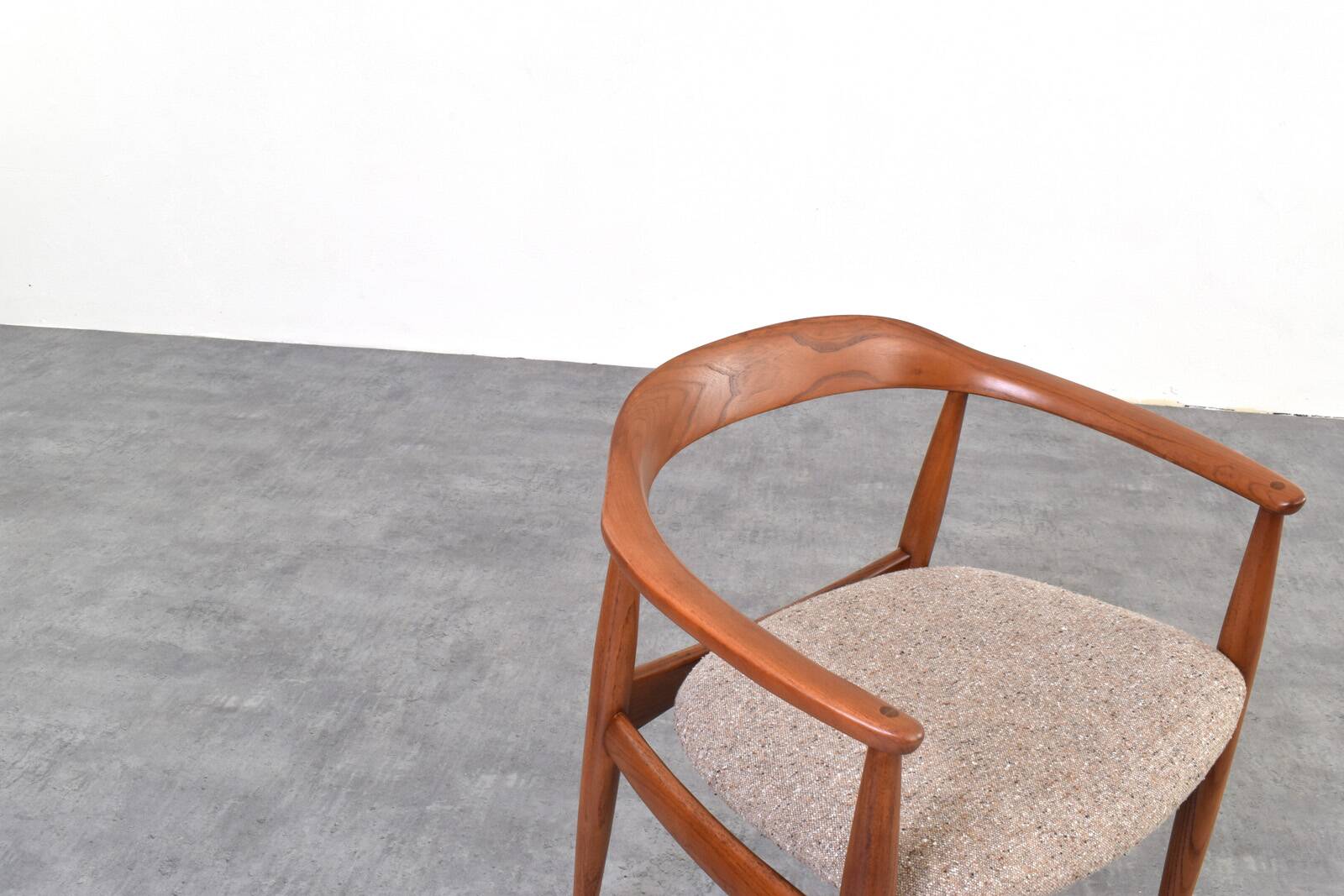 Danish armchair from the mid-century by Illum Wikkelsø for Niels Eilersen, 1960s.