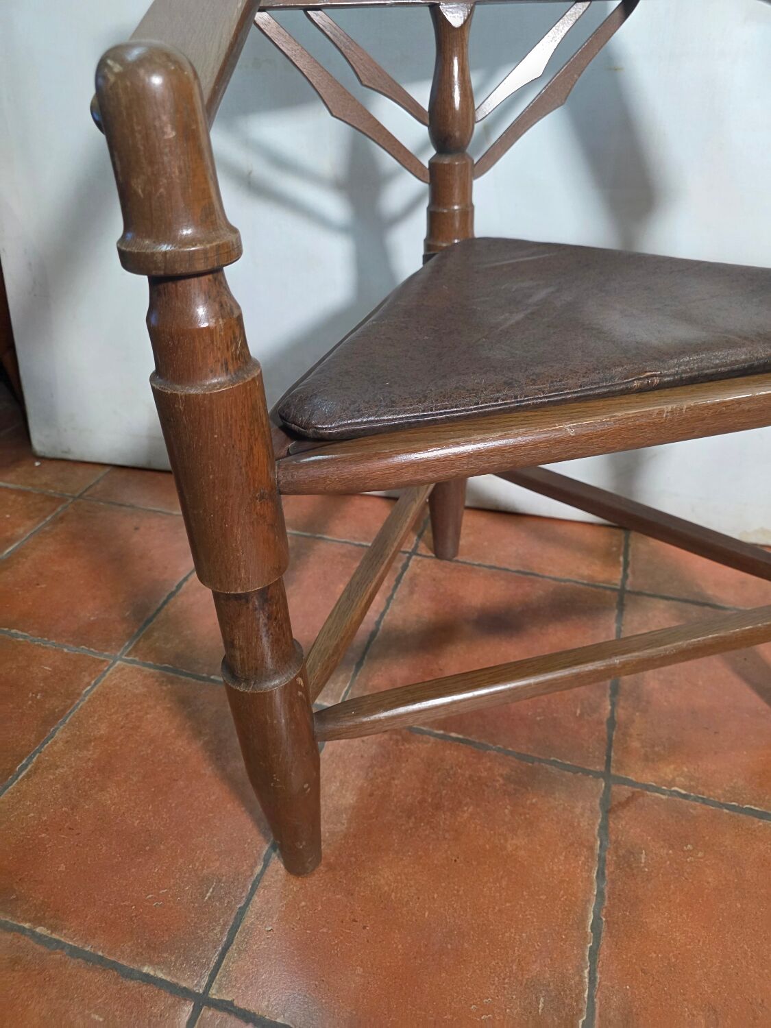 Corner tripod monk chair Munkstol Solid oak