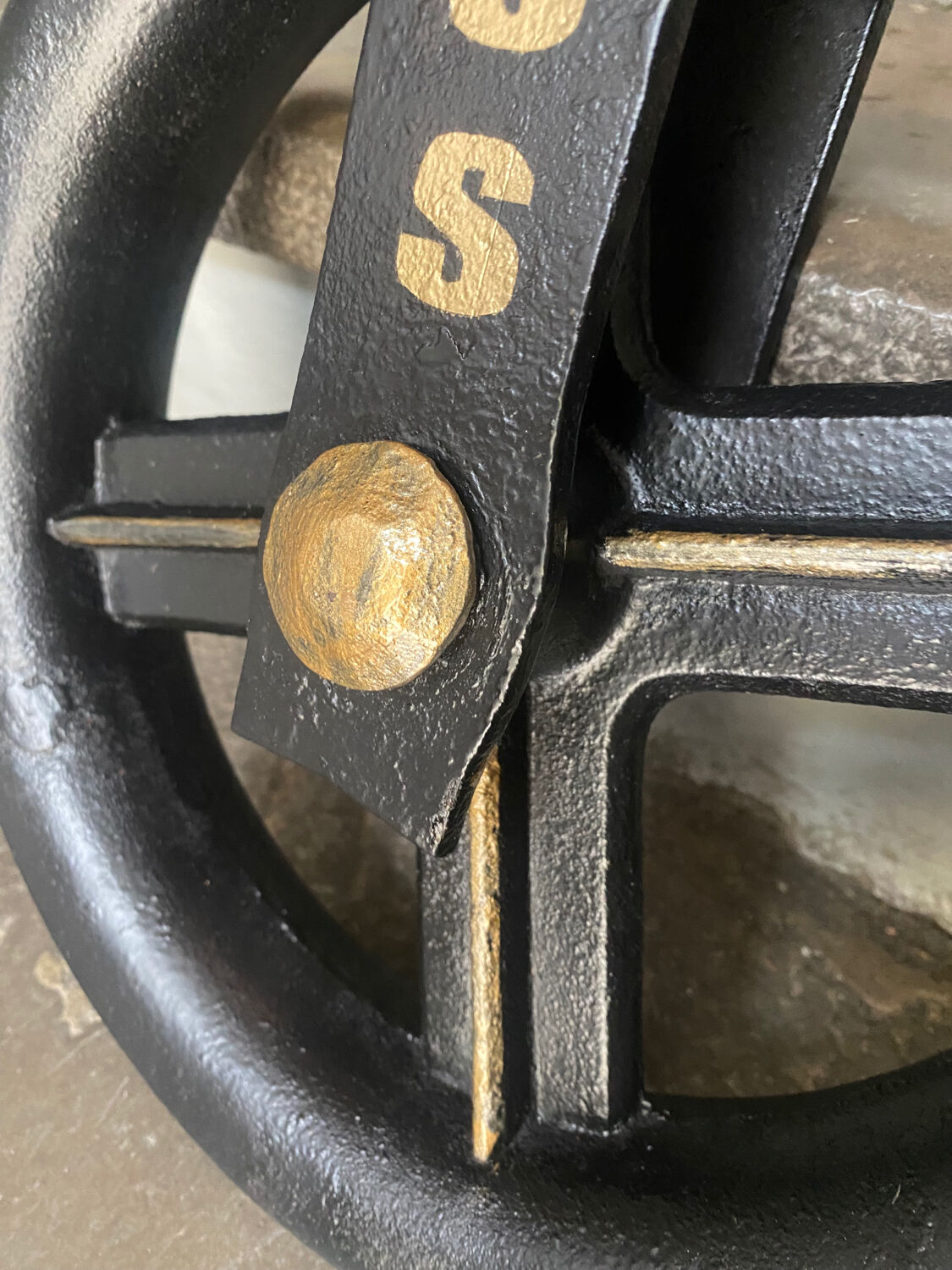 Industrial metal pulley